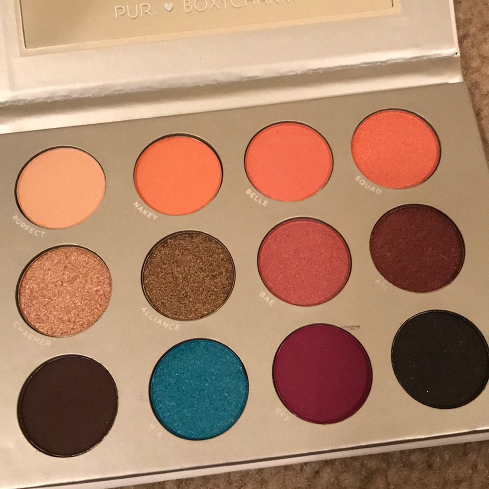Brand new Pur eyeshadow palette.